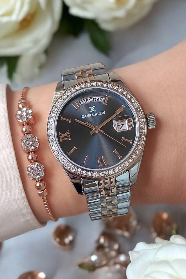 33 mm Jübile Bilezik Rose/Metalik Füme Kadran Takvimli Kadın Kol Saati, Taşlı Bileklik Hediyeli