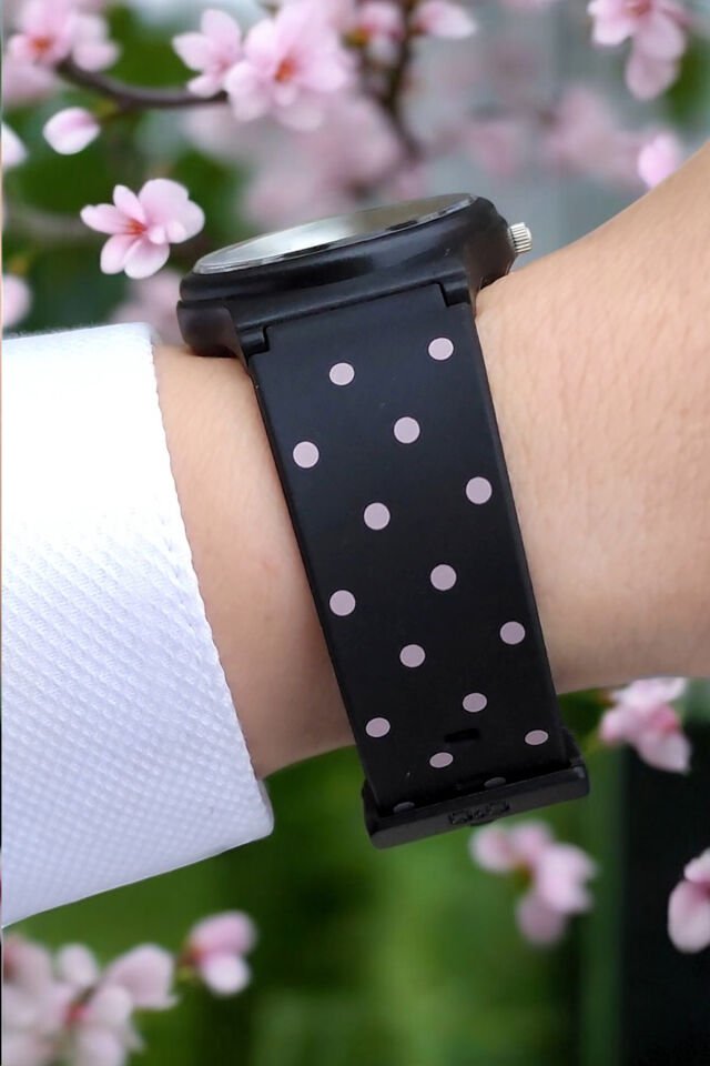 Silikon Kayışlı 10 ATM Su Geçirmez Siyah Kız Çocuk Kol Saati