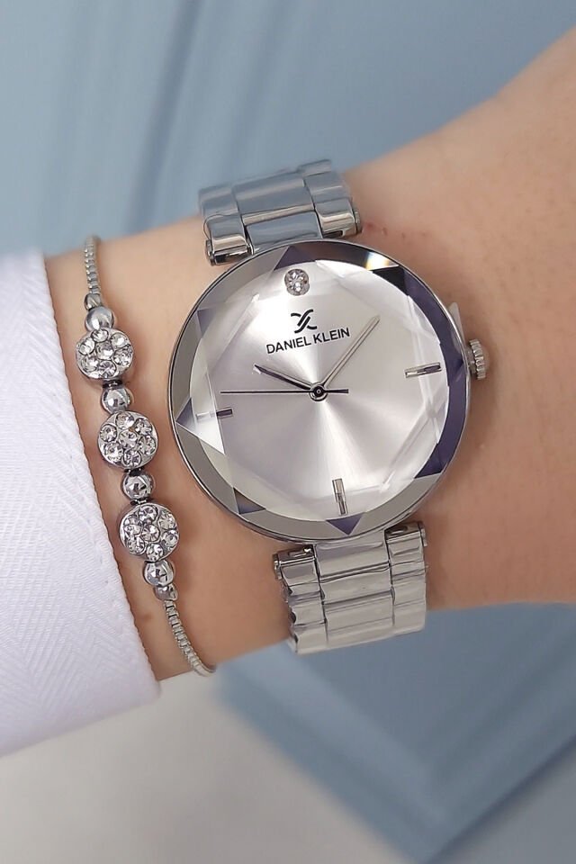 Kesme Camlı Çelik Bilezik Metalik Kadın Kol Saati - Zirkon Taşlı Bileklik Hediyeli