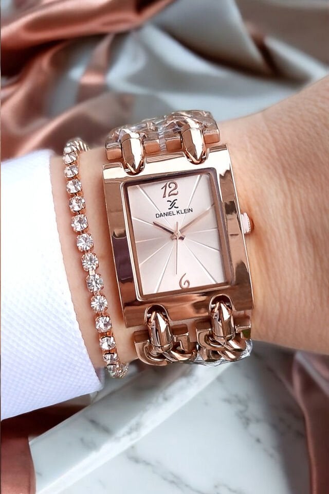 Yeni Model Kare Kasa Zincirli 3 ATM Su Geçirmez Rose Gold Kadın Kol Saati, Taşlı Bileklik Hediye