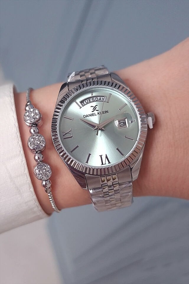 Yeni Model Jübile Bilezik Takvimli Açık Yeşil Kadranlı Kadın Kol Saati, Taşlı Bileklik Hediyeli