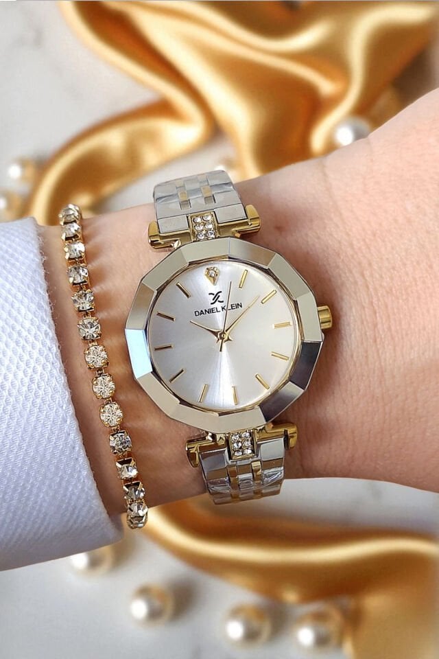 30 mm Kesme Camlı, Taşlı, 3 ATM Su Geçirmez Altın/Metalik Kadın Kol Saati, Taşlı Bileklik Hediyeli