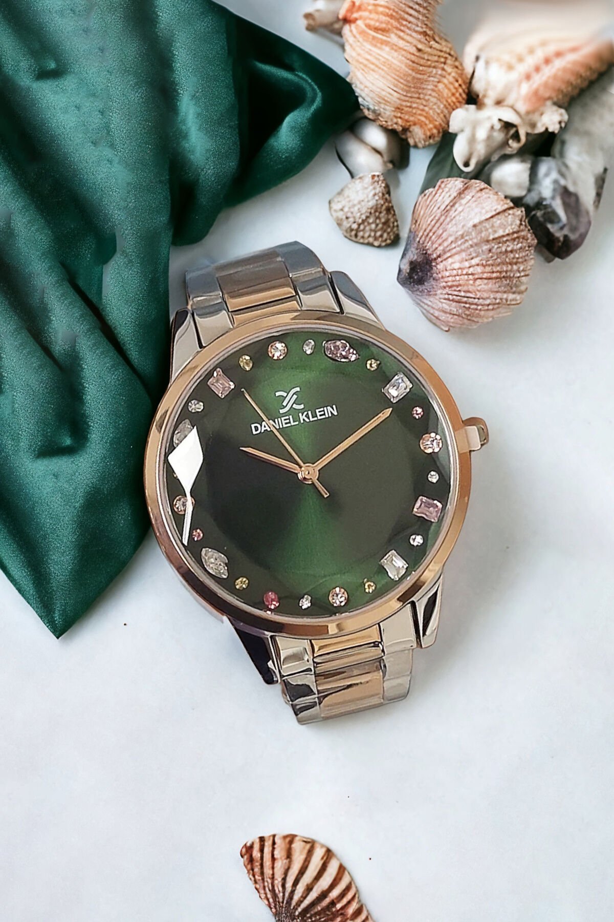 Rose Gold/Metalik Renkli Taşlı Yeşil Kadranlı Kadın Kol Saati + Zirkon Taşlı Bileklik