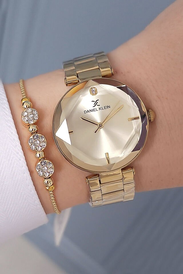 Kesme Camlı Çelik Bilezik Altın Sarısı Kadın Kol Saati - Zirkon Taşlı Bileklik Hediyeli