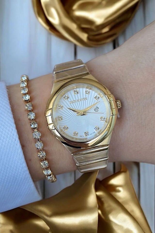 Takvimli Swarovski Taşlı 5ATM Su Geçirmez Beyaz Kadran Altın Sarısı Kadın Kol Saati Bileklik Hediye