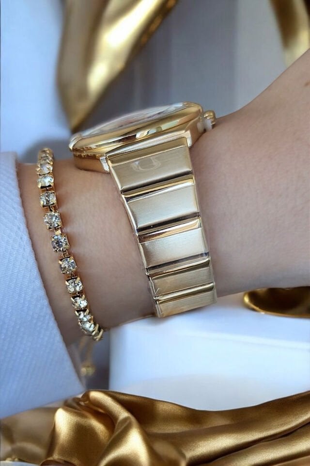 Takvimli Swarovski Taşlı 5ATM Su Geçirmez Beyaz Kadran Altın Sarısı Kadın Kol Saati Bileklik Hediye