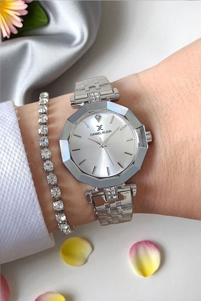 30 mm Kesme Camlı, Taşlı, 3 ATM Su Geçirmez Metalik Kadın Kol Saati, Taşlı Bileklik Hediyeli