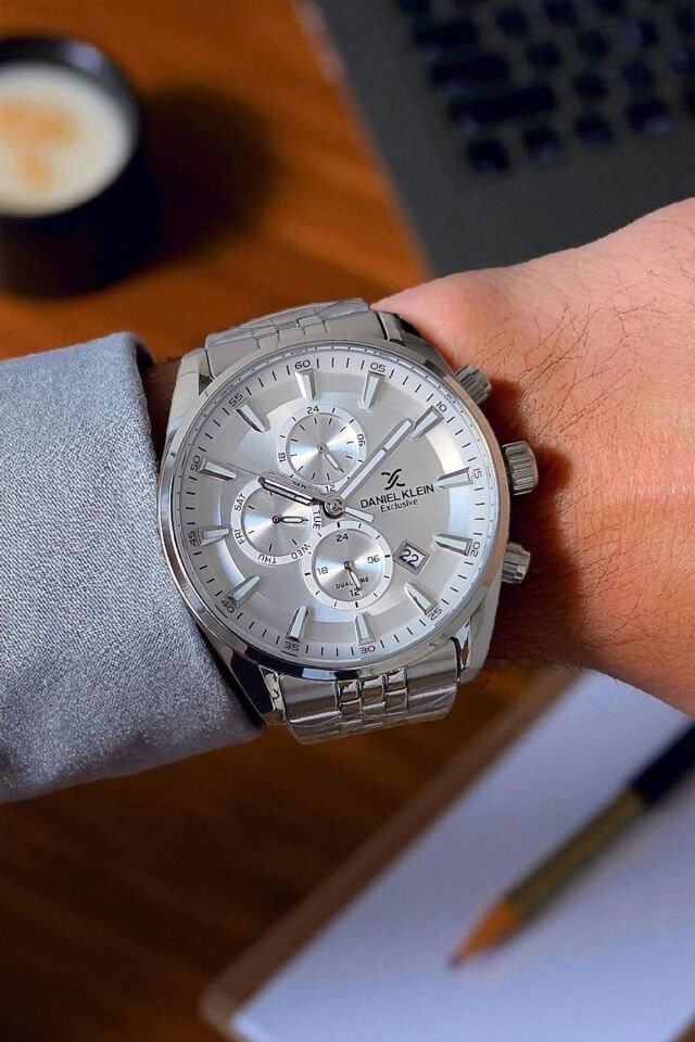 Exclusive Tüm Fonksiyonları Aktif, Takvimli, Çelik Bilezik Metalik Kadran Erkek Kol Saati