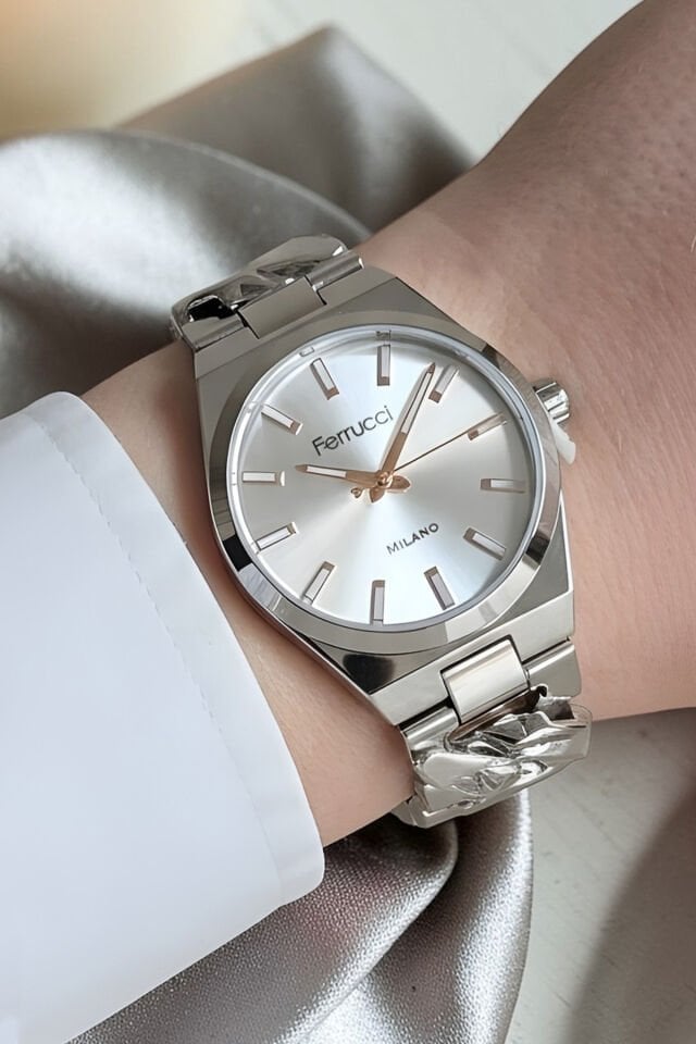 Zincirli Model Çelik Bilezik Metalik Kadın Kol Saati