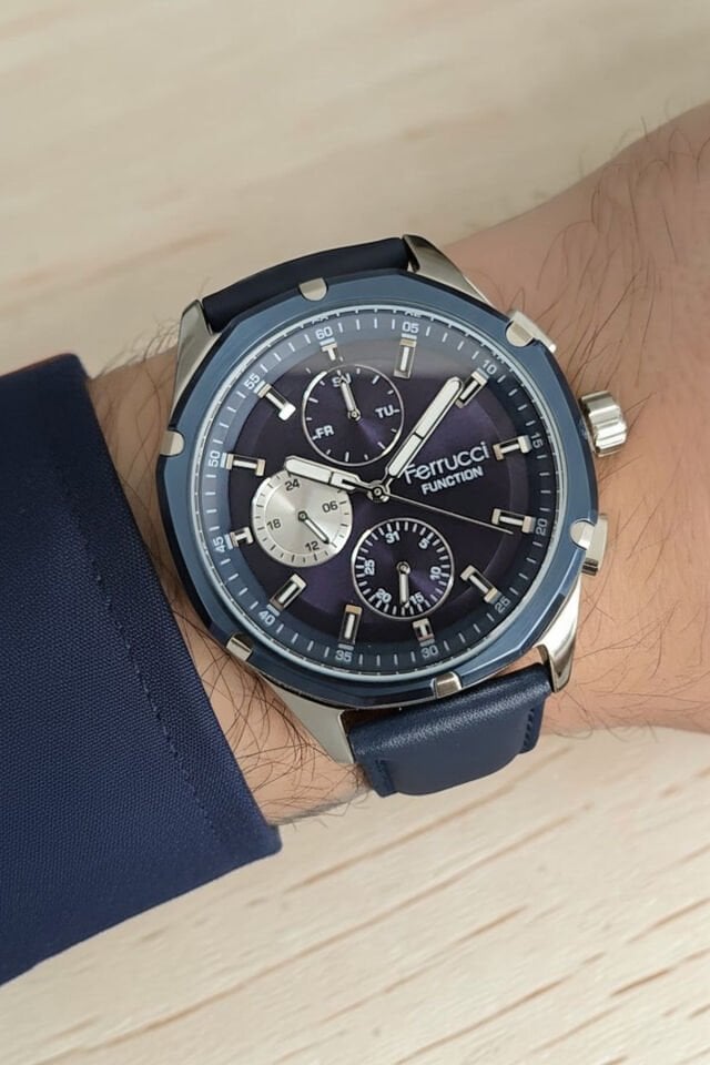 Tüm Fonksiyonları Aktif Lacivert Deri Kayışlı Erkek Kol Saati