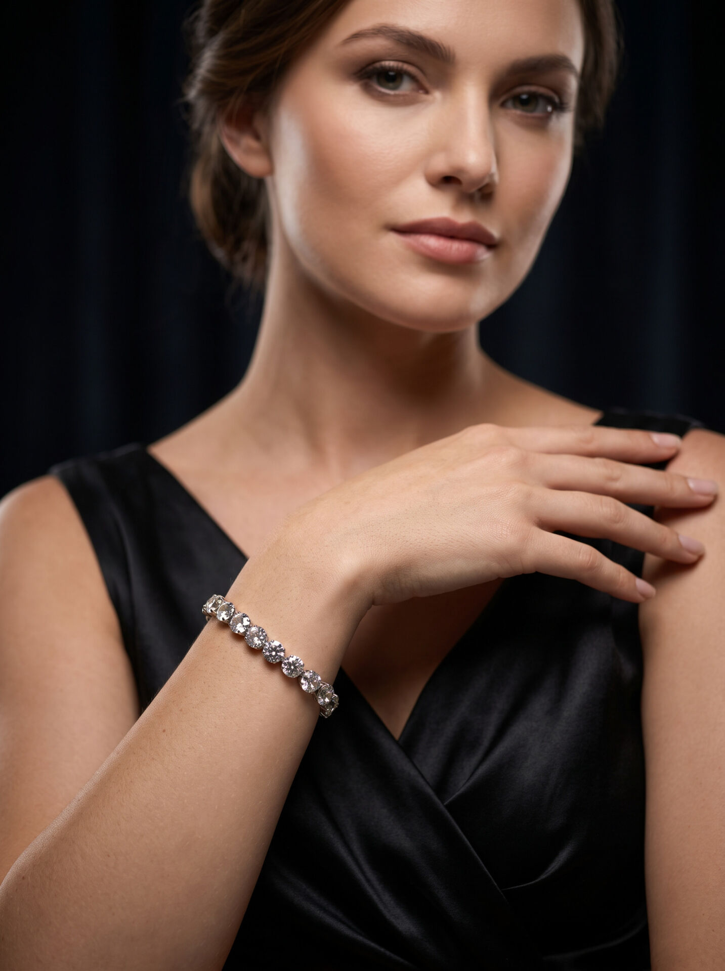 Valmont Accessories Orta Yuvarlak Taşlı Kadın Bileklik, Davet ve Gece Kombin