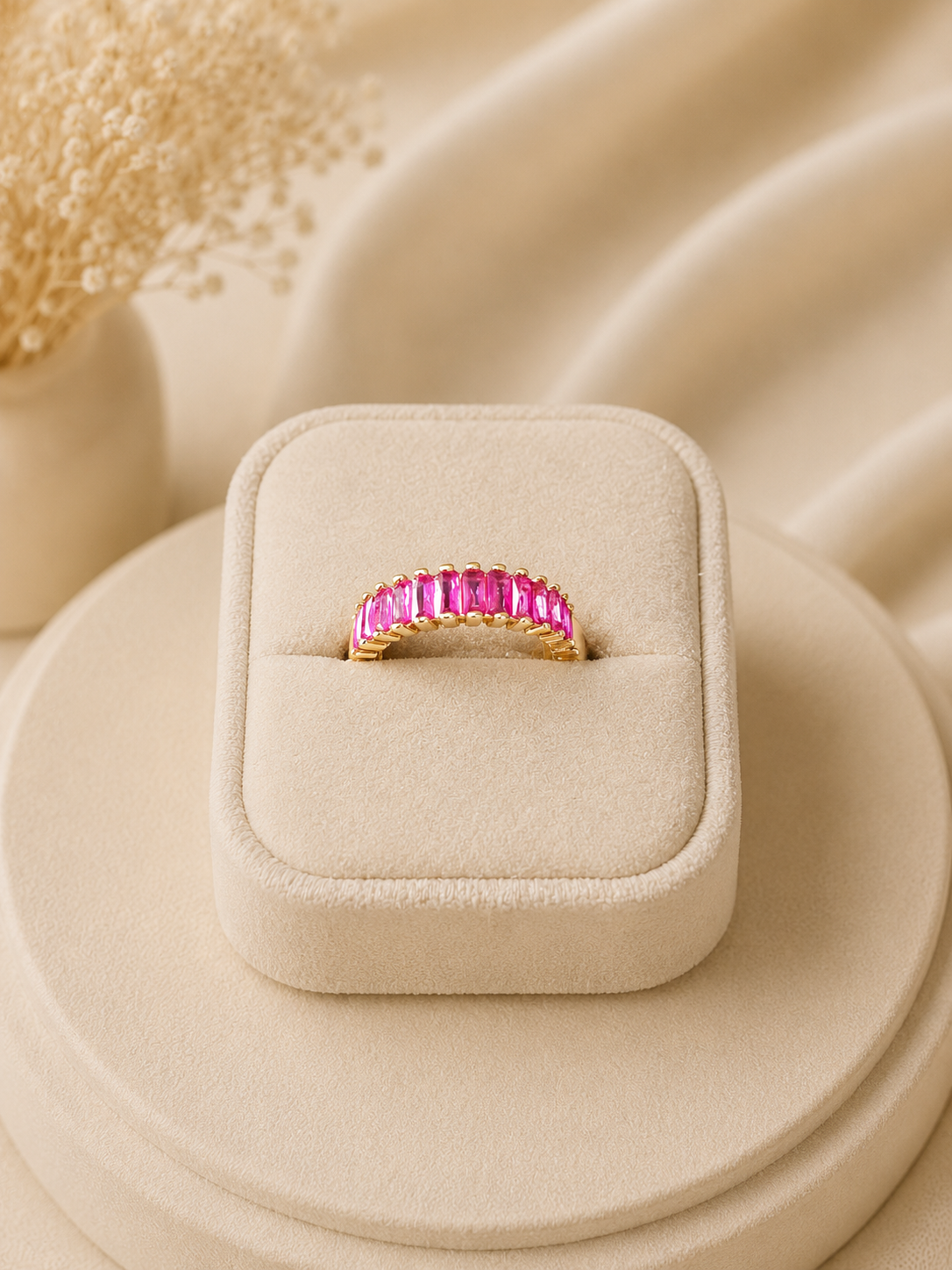 Valmont Accessories Kadın Gold Renk Fuşya Baget Taşlı Yüzük