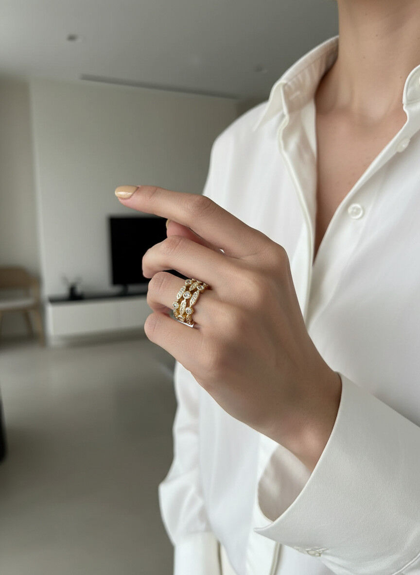 Valmont Accessories Kadın Gold Renk Beyaz Taşlı Çok Sıralı Geometrik Yüzük