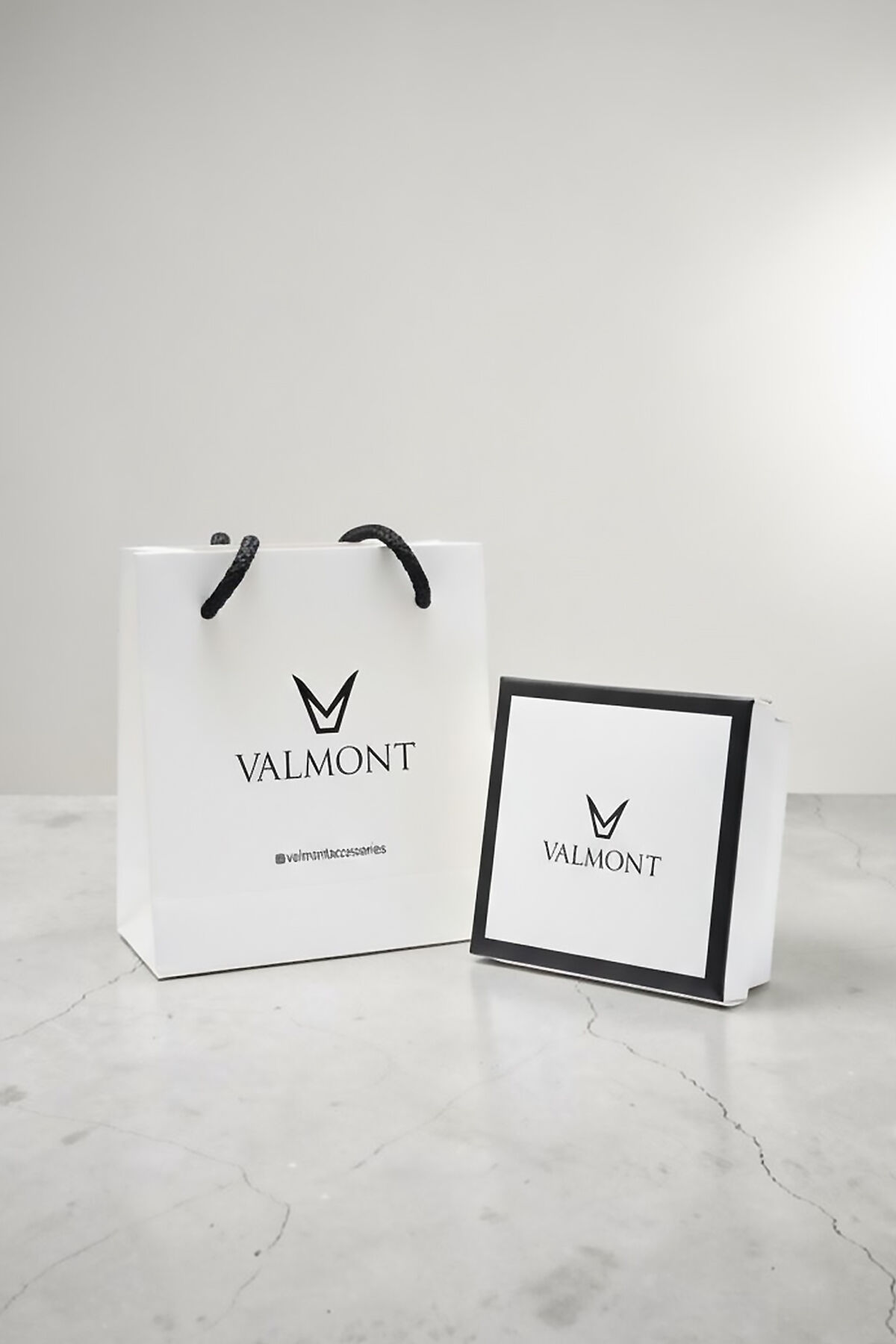 Valmont Accessories Kadın Gümüş Renk Beyaz Taşlı Çok Sıralı Geometrik Yüzük