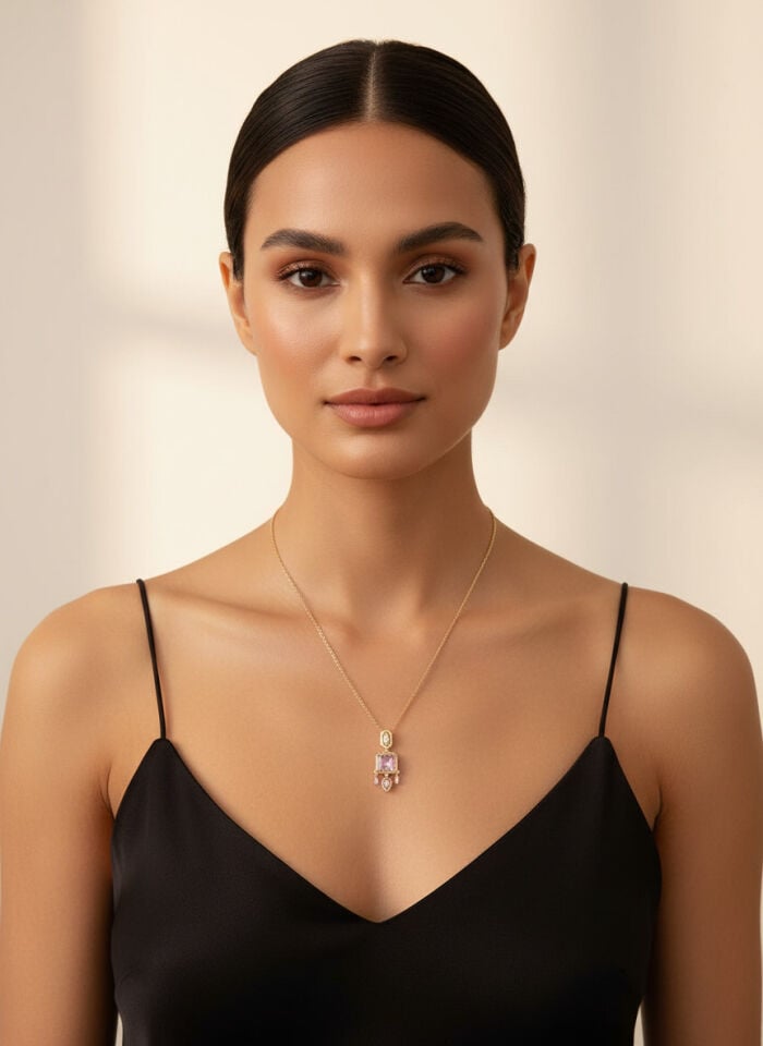 Valmont Accessories Kadın Altın Renk Beyaz Taşlı Geometrik Uçlu Kolye