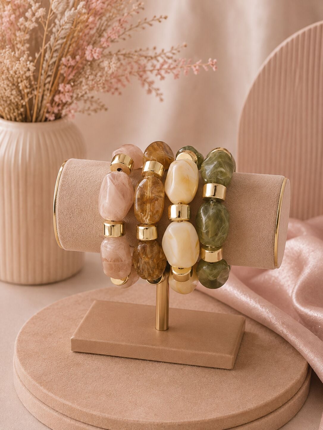 Valmont Accessories Kadın Gold Renk Bej  İri Kemik Taşlı Bileklik