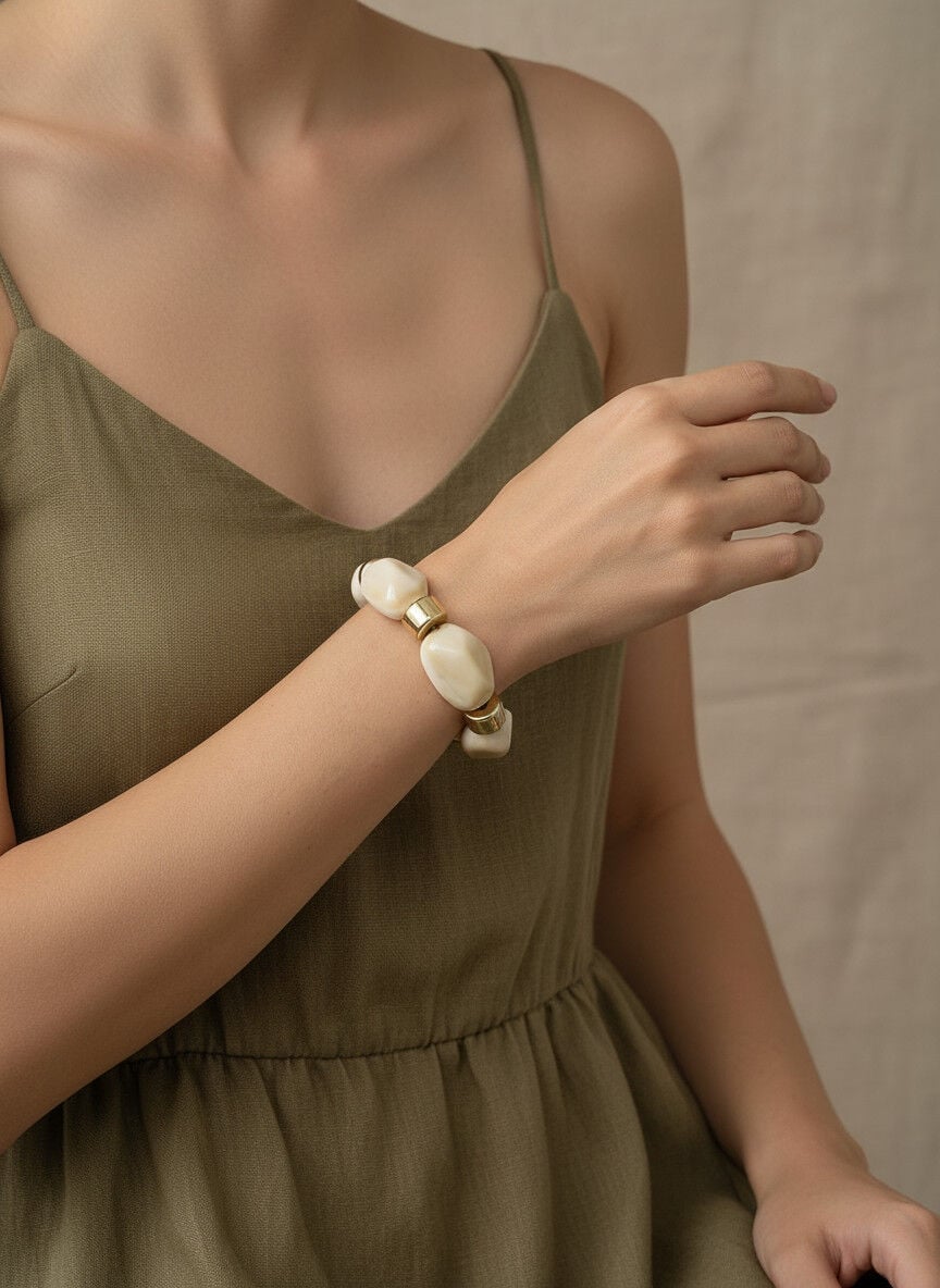 Valmont Accessories Kadın Gold Renk Bej  İri Kemik Taşlı Bileklik