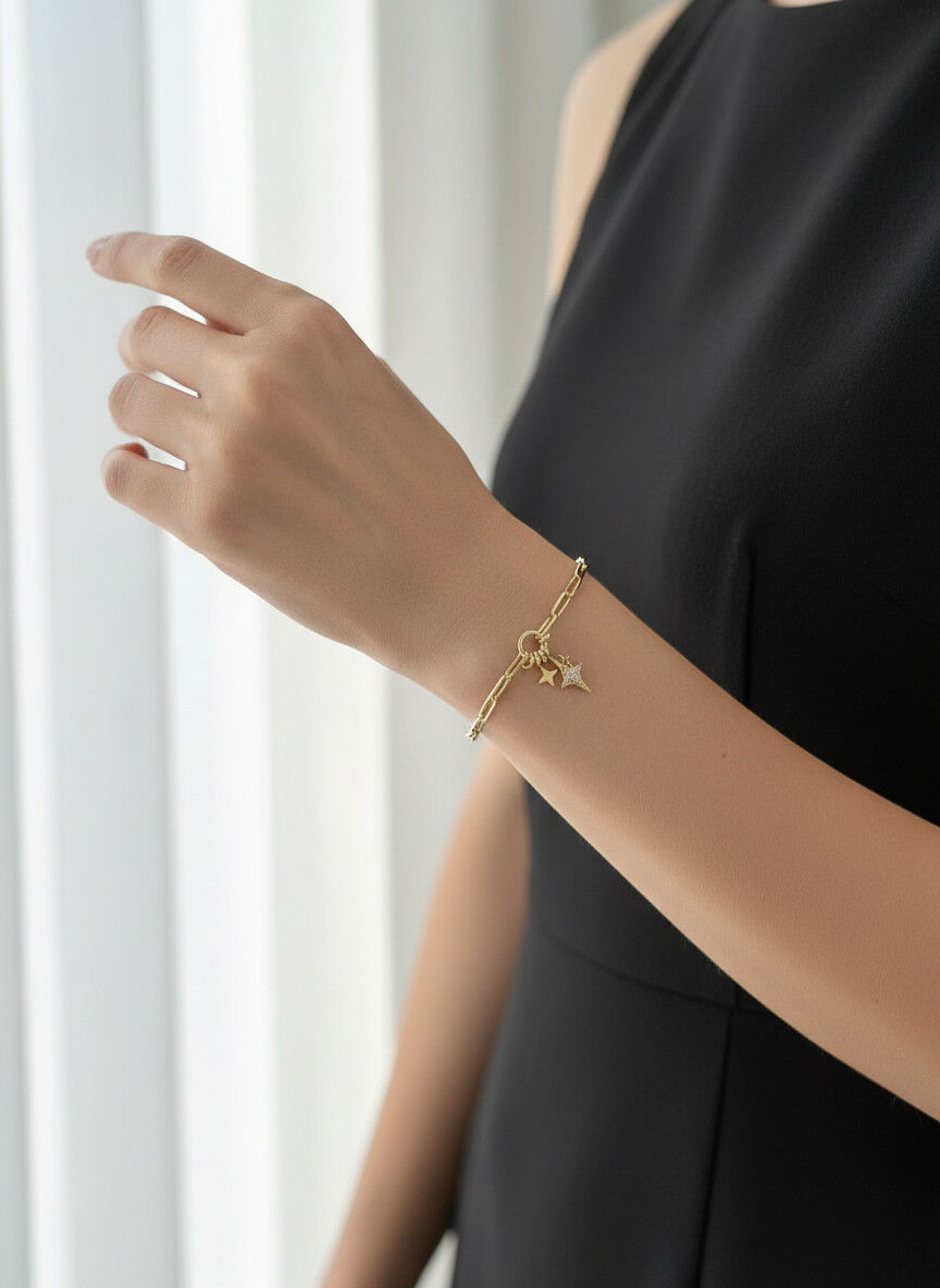Valmont Accessories Kadın Gold Renk Yıldız Charm Detaylı Zincir Bileklik
