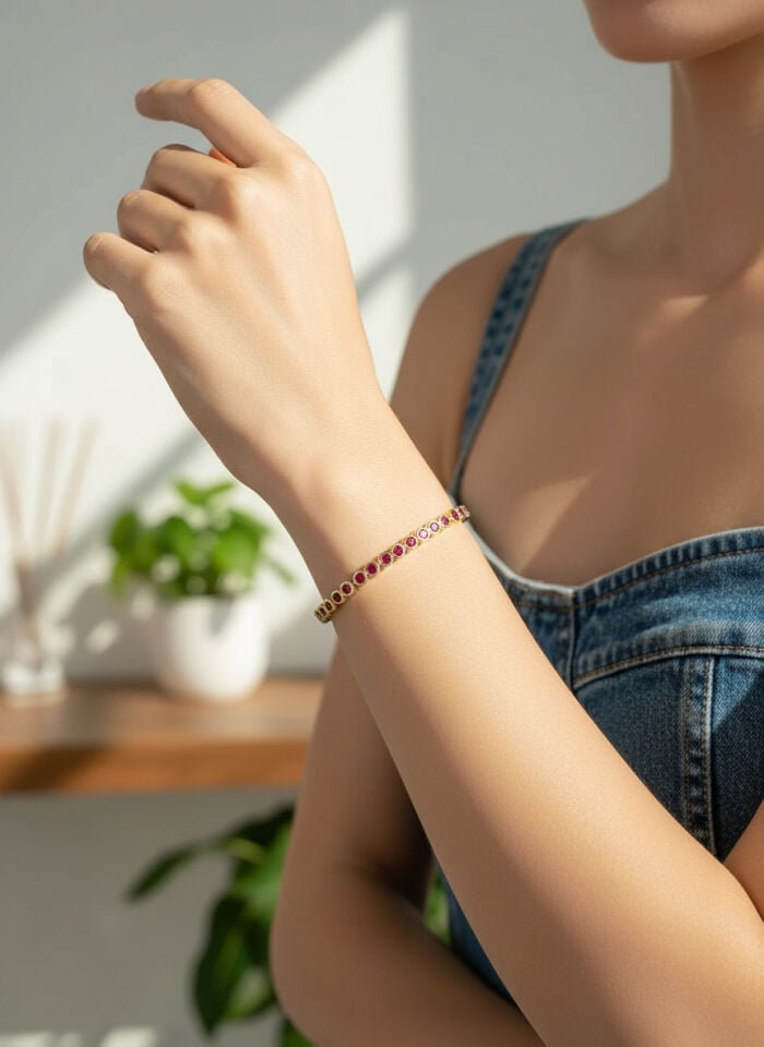 Valmont Accessories Kadın Gold Renk Fuşya Taşlı Su Yolu Bileklik