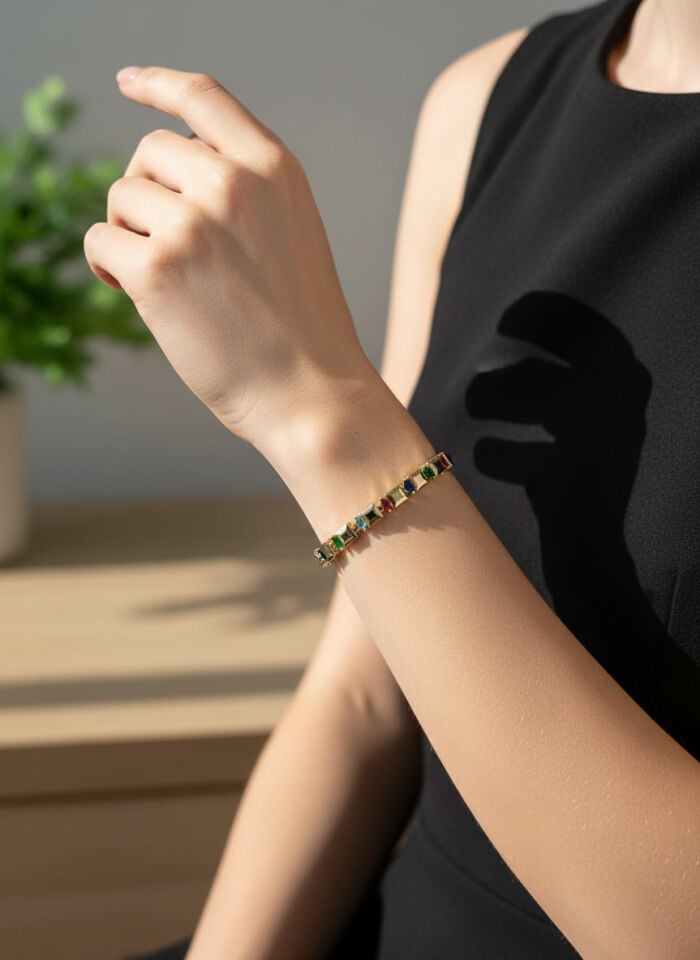 Valmont Accessories Kadın Gold Renk Renkli Taşlı Sıra Taş Detaylı Bileklik