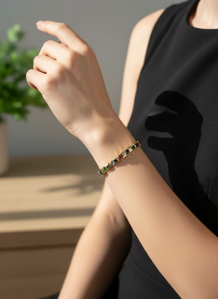 Valmont Accessories Kadın Gold Renk Renkli Taşlı Sıra Taş Detaylı Bileklik
