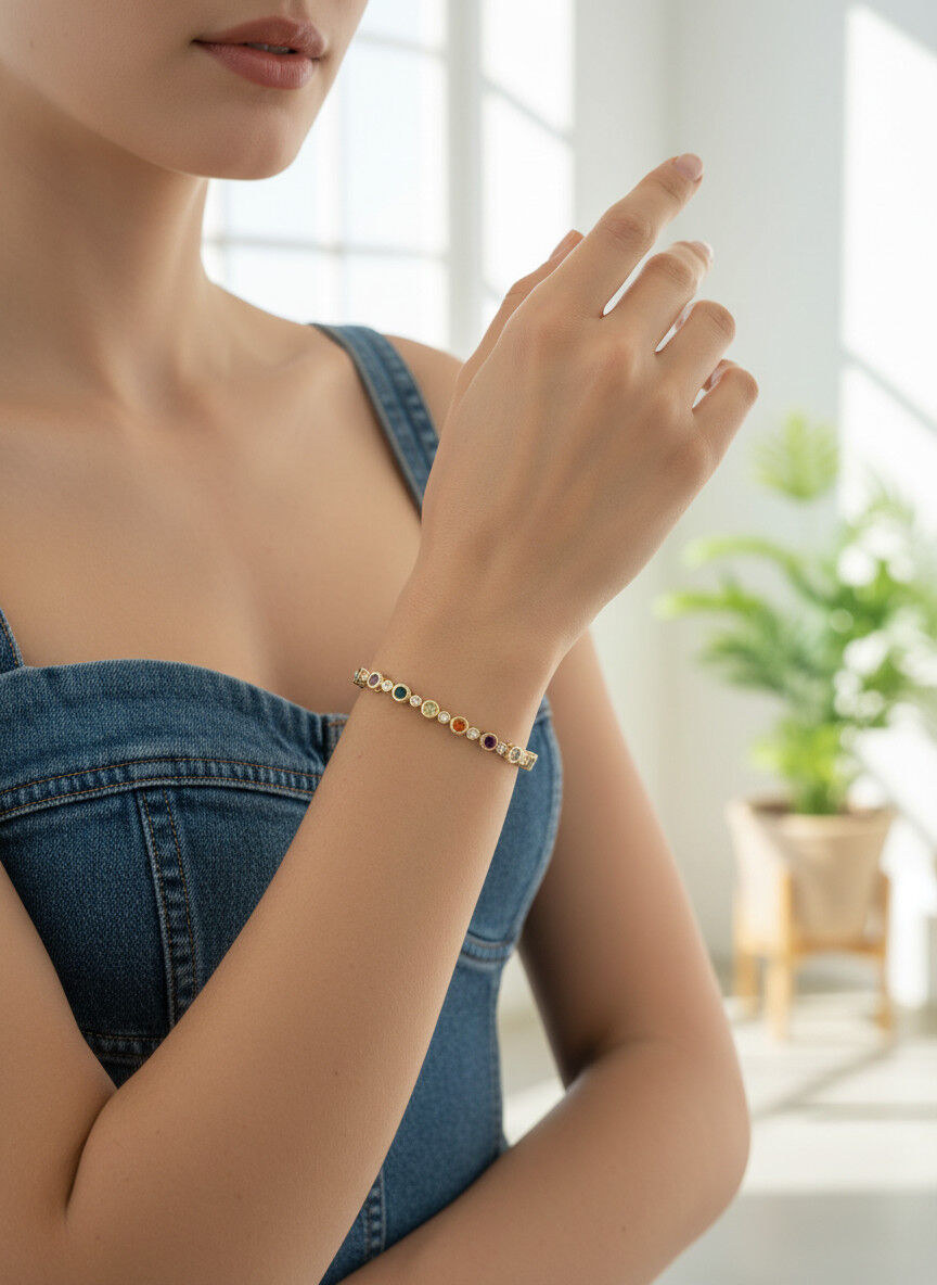 Valmont Accessories Kadın Gold Renk Renkli Taşlı Yuvarlak Detaylı Bileklik