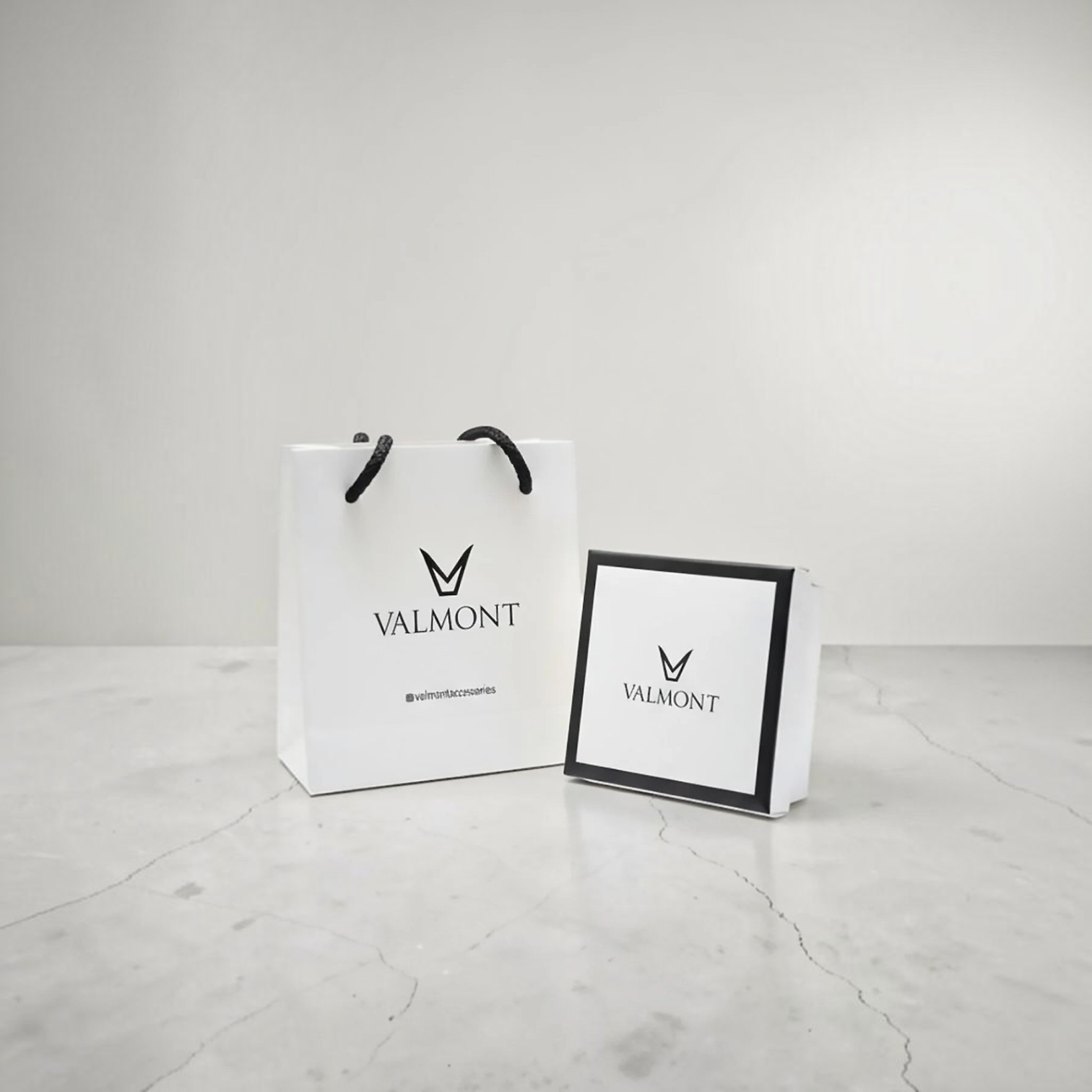 Valmont Accessories Kadın Gold Renk Renkli Taşlı Yuvarlak Detaylı Bileklik