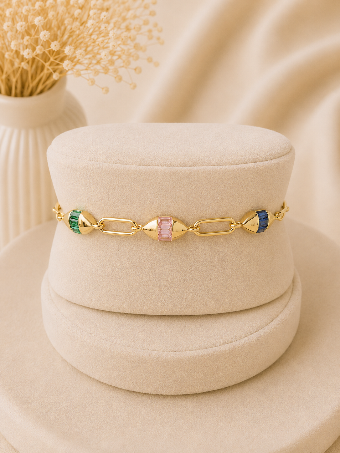 Valmont Accessories Kadın Gold Renk Renkli Baget Taşlı Zincir Bileklik