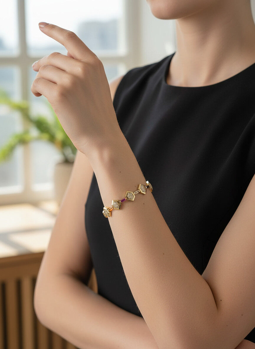 Valmont Accessories Kadın Gold Renk Renkli Baget Taşlı Geometrik Bileklik